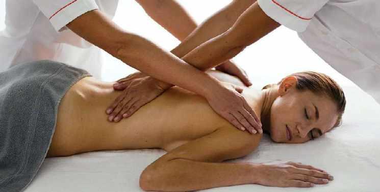 Σκοπός της Εκπαίδευσης Πρωτόκολλο 4 Hands Massage για Spa 1.Φαλαρωτική μάλαξη για ύπτια πρηνή θέση πελάτη 2. Πρωτόκολλο χειρισμών σε κάτω άκρα πλάτη αυχένας άνω άκρα για τον κάθε θεραπευτή 3.