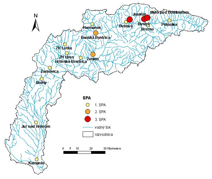 Obr. 15 Priebeh vodných hladín na prítokoch Hrona na prelome apríla a mája 2017 Obr.