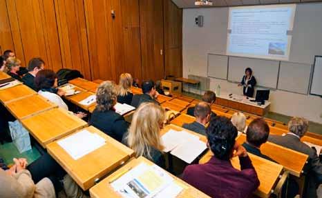 12 SPRAVODAJSTVO Doc. Ing. Andrea Sujová, PhD., otvorila 9. ročník medzinárodnej vedeckej konferencie Ekonomika a manažment podnikov 2015 Celkový počet prihlášok zaslaných na konferenciu bol 120.