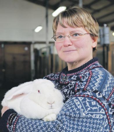 20.000. Innifalið auk námskeiðs er prentað Mynd / HKr. fræðsluefni, allar glærur og eintak af Reglum Túns um lífræna framleiðslu, auk veitinga. Tilkynningar um þátttöku skal senda á tun@tun.