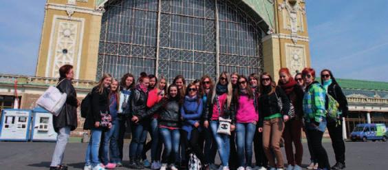Študentské video o odbore FL inak Projekt Comenius V školskom roku 2011/2012 naša škola spolu s ďalšími 9 krajinami spolupracuje na projekte s názvom Different Cultures Similar People Unity in