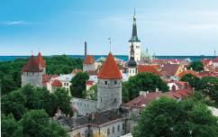 Η πρωτεύουσα της Εσθονίας, Ταλλίν, είναι μια ευρωπαϊκή πόλη με μοναδική ατμόσφαιρα και αποτελεί το εμπορικό, πολιτικό και πολιτιστικό κέντρο της χώρας.