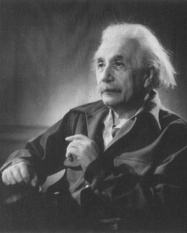 I.) Relativizacija prostora-časa v Einsteinovi relativnostni teoriji 1905: posebna teorija relativnosti (PR) 1915: splošna teorija relativnosti (SR) Izhodišče Einsteinove teorije relativnosti je