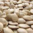 Tekvica a prostata Tekvicové semená, z ktorých sa vyrába aj olej, obsahujú veľa vitamínov B, E, A a K, z minerálov vápnik, horčík a zinok.