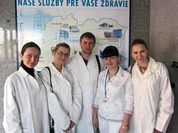 Pracovať na Slovensku Počas pobytu sa študentom venovala, tvorila program a sprevádzala ich doc. RNDr. Magdaléna Fulmeková.