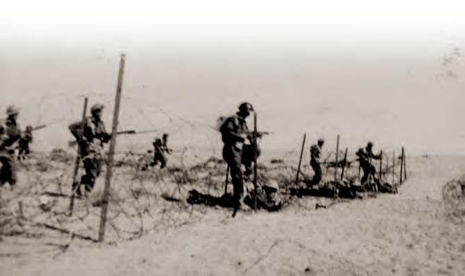 ΕΛΛΗΝΙΚΟΣ ΣΤΡΑΤΟΣ ΜΕΣΗΣ ΑΝΑΤΟΛΗΣ Η μαχη του ελ αλαμειν (23 οκτωβριου-5 νοεμβριου 1942) Η Μάχη του Ελ Αλαμέιν πραγματοποιήθηκε το 1942 στη Βόρειο Αφρική μεταξύ των συμμαχικών και γερμανοϊταλικών