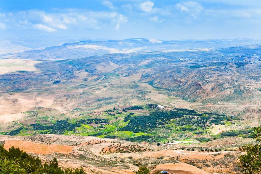 Θα προχωρήσουμε προς τη Γέρασα (Jerash), την «Αντιόχεια επί Χρυσορρόη ποταμώ», που ανακαλύφθηκε το 1806 θαμμένη κάτω από την άμμο.