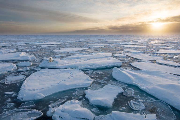 Αρκτικός Ωκεανός Spitsbergen, Svalbard, Norway Ο Αρκτικός Ωκεανός είναι ο μικρότερος σε μέγεθος από τους πέντε