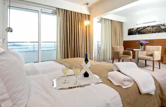 Lucy Hotel 5* Καβάλα Το Lucy Hotel βρίσκεται σε απόσταση 5 λεπτών οδικώς από το κέντρο της πόλης. Τα μοντέρνα δωμάτια και οι σουίτες του, έχουν θέα στη θάλασσα ή την πόλη της Καβάλας.