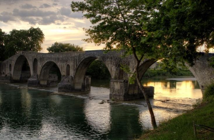 χτίστηκαν πολλά χριστιανικά μνημεία και μοναστήρια στην περιοχή.