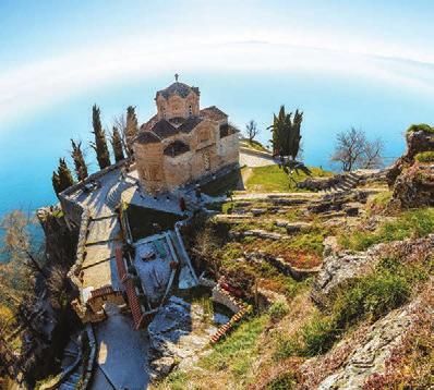 ΣΟΦΙΑ ΜΕ ΠΛΗΡΗ ΙΑΤΡΟΦΗ 1η μέρα: Αθήνα - Σόφια Αναχώρηση από Αθήνα στις 06:30 για τον συνοριακό σταθμό του Προμαχώνα.