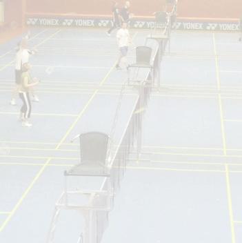 Badminton je známy ako dovolenkový šport, ktorý sa z letných pláží premiestňuje v