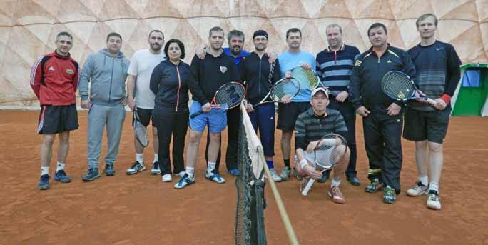Azor Vianočný stolnotenisový turnaj zamestnancov TU vo Zvolene sa uskutočnil 14. decembra 2016 v telocvični TU. Keďže už Vianoce klopali na dvere, odrazilo sa to aj na účasti hráčov stolného tenisu.