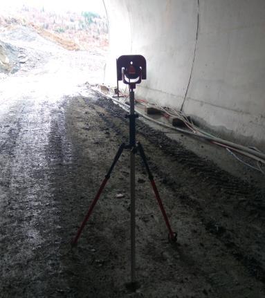 One služe za praćenje iskopa, postavljanje remenata, praćenje primarne i sekundarne obloge kao i praćenje konvergencije u tunelu.