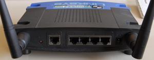 Kada sam se već dotakao ADSL-a da pomenem da se on javlja u dve varijante. Annex A je vezan za obične analogne telefonske linije, a Annex B za ISDN linije, pa obratite pažnju kada nabavljate opremu.