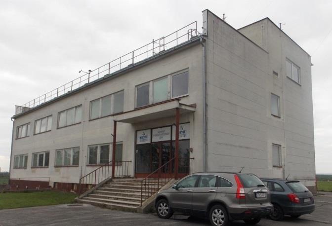 1 Identifikácia predmetu energetického auditu Predmetom čiastkového auditu je budova, ktorá je vo vlastníctve Slovenského hydrometeorologického ústavu (SHMÚ) lokalizovaná na okraji obce Jaslovské