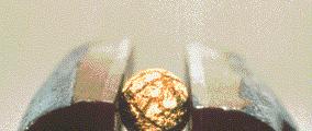 Zbog kemijsko-mineraloškog sastava Liapor sirove gline i zadanih uvjeta u proizvodnji Liapor kuglice imaju laganu kamenu jezgru, kao i s Liapor pijeskom od ekspandirane gline s 15-25% udjela