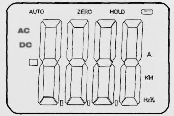 4.1. Näidiku tähised (1) AC DC Vahelduvvoolu tähis Alalisvoolu tähis (2) - Miinusmärk (3) HOLD Tulemi ekraanilhoidmise tähis (4) BAT Madala patareipinge tähis (5) Hz Vahelduvvoolu sageduse mõõtmise