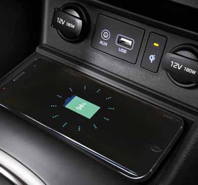 δυναμικές γραμμές καθοδήγησης. Με τις προηγμένες εφαρμογές Apple CarPlay 1 και Android Auto 2 αξιοποιείτε στο έπακρο τις δυνατότητες του iphone ή του Android smartphone σας.