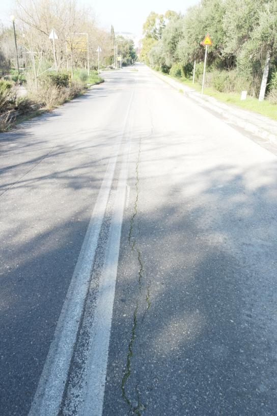 ΠΙΝΑΚΑΣ 6.32. ΣΥΓΚΡΙΤΙΚΑ ΑΠΟΤΕΛΕΣΜΑΤΑ ΜΕΘΟΔΩΝ ΓΙΑ ΤΗ ΦΘΟΡΑ Νº 9. ΜΕΘΟΔΟΣ FHWA LCPC OMOE ΧΑΡΑΚΤΗΡΙΣΜΟΣ Διαμήκης ρηγμάτωση εκτός ίχνους του τροχού (Non wheel path longitudinal cracking).