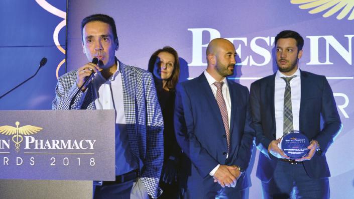 της Ο Απόστολος
