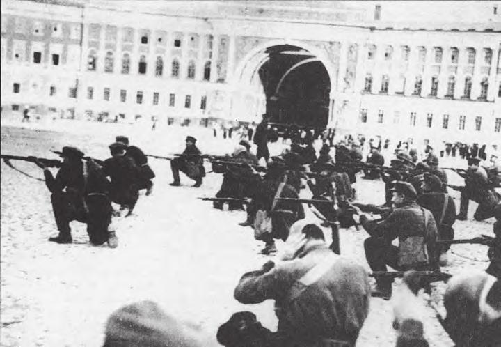ΚΕΦΑΛΑΙΟ Γ Οι επαναστάτες επιτίθενται εναντίον των χειμερινών ανακτόρων στην Πετρούπολη.