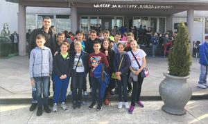 лиге који је подељен по дивизијама.