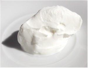 Typy jogurtov Balkánsky jogurt Fermentácia v nádobe, v ktorej sa predáva Bez homogenizácie