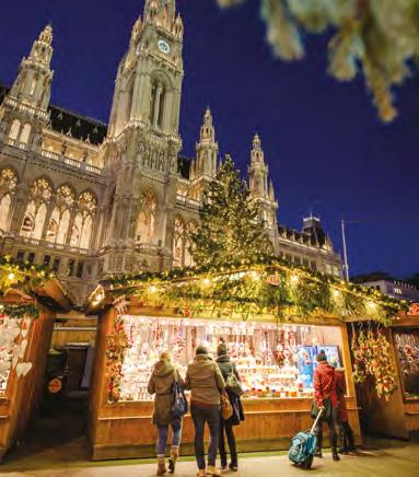 Ακούστε ιστορίες από τον Insider σας για τις Αυστριακές Χριστουγεννιάτικες παραδόσεις και αρπάξτε την ευκαιρία καθ οδόν να αγοράσετε ένα σνακ ή ένα ποτήρι παραδοσιακό ζεστό punch.