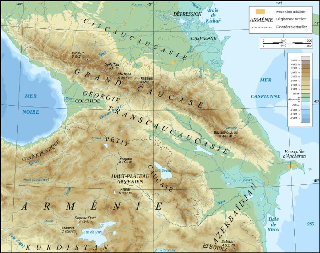 Καύκασος, η «στέγη της Ευρώπης» Η εµβληµατική οροσειρά του Καυκάσου µοιράζεται ανάµεσα σε τέσσερεις χώρες (Ρωσία, Γεωργία, Αζερµπαϊτζάν και Αρµενία) και περιβάλλεται από ένα πολύµορφο σκηνικό φυσικών