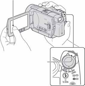 Kad je priključeno videosvjetlo (opcija), preporučamo uporabu baterije NP-FH100.