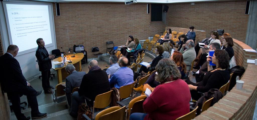 02 Δέσμευση Ποια είναι η δέσμευση του TAP προς το περιβάλλον, τις κοινότητες και τους ανθρώπους που επηρεάζονται από το έργο; Υγεία και Ασφάλεια Στόχος του TAP για την υγεία και την ασφάλεια είναι οι