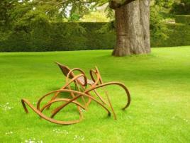 com/spaghetti-benches-pablo-reinoso/ Όνομα: Ribbon Bench ΣΧΕΔΙΑΣΤΗΣ: Lambie Chan ΈΤΟΣ ΚΑΤΑΣΚΕΥΗΣ: 2017 ΥΛΙΚΑ: Ευκάλυπτος ΤΟΠΟΘΕΣΙΑ: Coleshill, Aγγλία Περίτεχνο