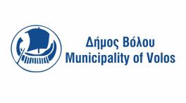 κάθονται στα μαρμάρινα κράσπεδα του μνημείου (Εικόνα 5-10).