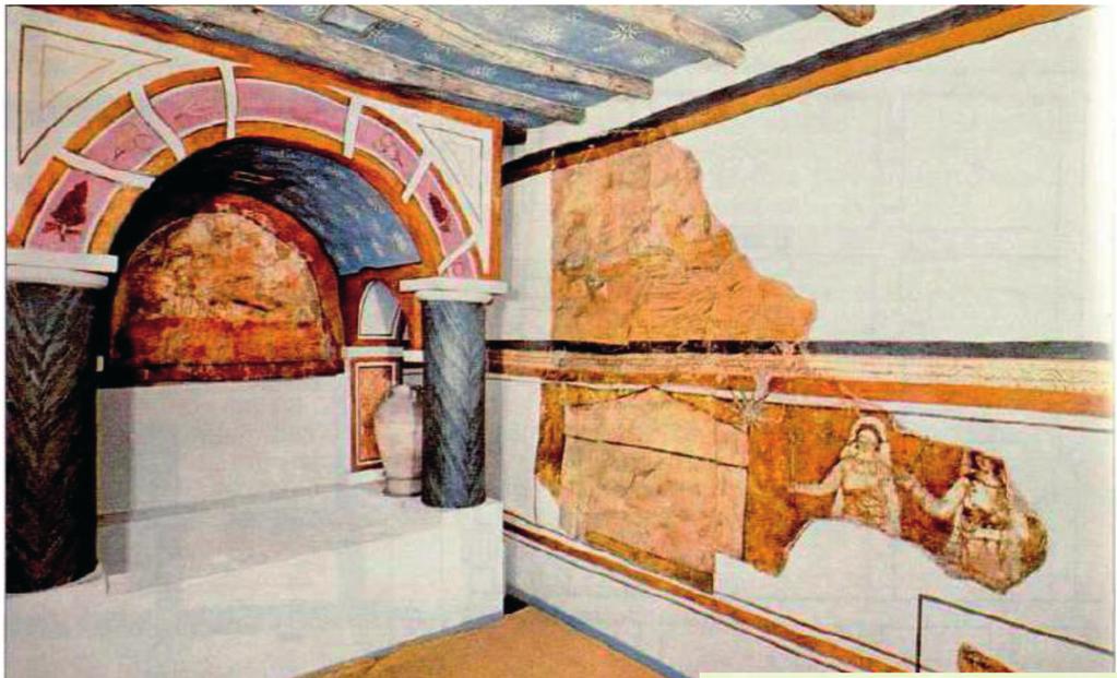 Δαμάρα-Ευρωπός της Συρίας, που χρονολογείται τον 3ο αιώνα, βρήκαν ένα μεγάλο δωμάτιο με υπερυψωμένο δάπεδο στην ανατολική πλευρά (που θεωρούν ότι τοποθετούνταν η Αγία Τράπεζα), ένα διπλανό δωμάτιο με