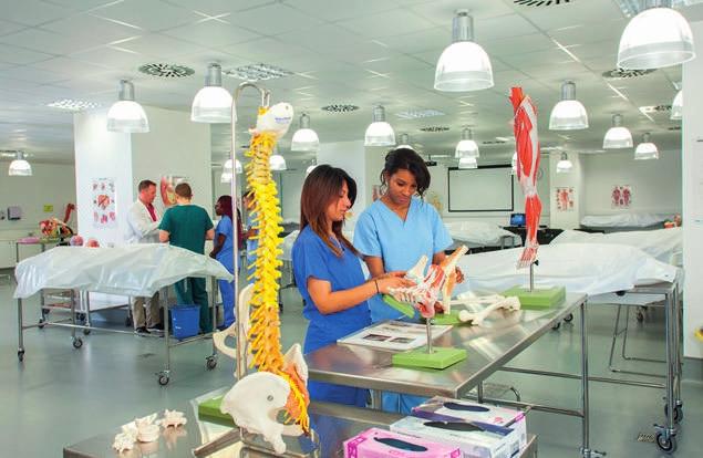 Κέντρο Ανατομίας Περιφερειακό Εξεταστικό Κέντρο του Βασιλικού Κολεγίου Χειρουργών της Αγγλίας Το 2013 η Ιατρική Σχολή του Πανεπιστημίου Λευκωσίας και το Βασιλικό Κολέγιο Χειρουργών Αγγλίας (RCS)