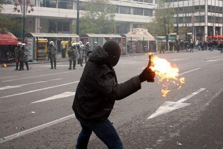 Παρεκκλίνουςα Συμπεριφορά Οριςμόσ: Η ϋκτροπη ςυμπεριφορϊ ό κοινωνικό απόκλιςη ό κοινωνικό παρϋκκλιςη εύναι η ςυμπεριφορϊ που παραβιϊζει τουσ κοινωνικούσ κανόνεσ ό τισ προςδοκύεσ μιασ κοινωνικόσ