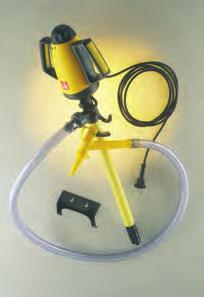 KOMPLETI ZA CRPLJENJE Komplet za crpljenje 1 - B2 VARIO SET Komplet sadrži: crpku s motorom, slavinu za istakanje, dvije cijevne spojnice 3/4'', 1,5 m dugu PVC cijev 3/4'', oprema za vješanje, motor