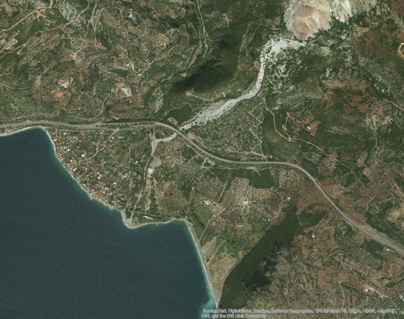 Αποτέλεσμα προσχώσεων και κατολισθήσεων σε παράκτιες περιοχές Παραλία Σεργούλας - Φωκίδα
