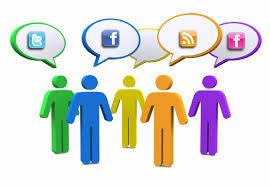 Α Γενικού Λυκείου ΚΕΦΑΛΑΙΟ 15 Κοινωνικά Δίκτυα 131 άμεση επαφή με τους πελάτες τους, μπορούν να διαμοιράζονται άμεσα τα νέα της επιχείρησής τους και απευθύνονται σε ένα ευρύτερο κοινό από ό,τι με τα