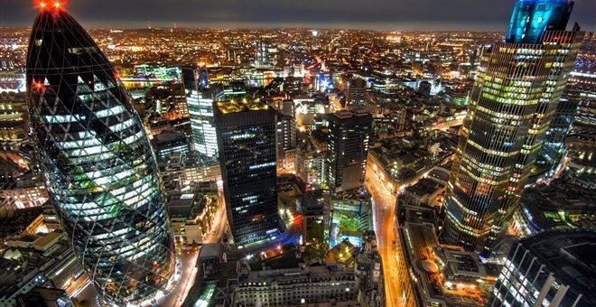 - Το Λονδίνο διατηρεί την πρωτιά ως βασικό χρηματοπιστωτικό κέντρο του κόσμου Το Λονδίνο παρέμεινε το πλέον ελκυστικό χρηματοπιστωτικό κέντρο του κόσμου, διευρύνοντας το προβάδισμά του έναντι της