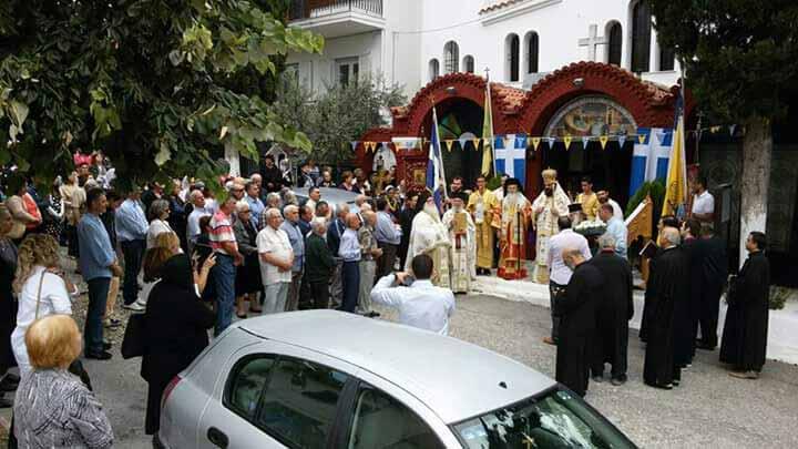 Στὸ τέλος τῆς Θείας Λειτουργίας ἔγινε Λιτανεία καὶ τελέσθηκε Τρισάγιο ἐπὶ τοῦ τάφου τοῦ ἀειμνήστου Ἀρχιεπισκόπου τῆς Ἐκκλησίας μας κυροῦ Χρυσοστόμου ( 2010) τοῦ καὶ Κτήτορος τῆς λαμπρᾶς Ἱερᾶς Μονῆς