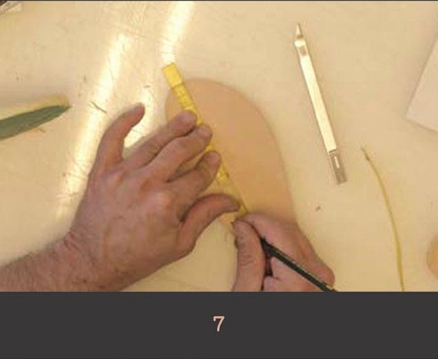 του καλαποδιού κατά το βήμα 3 (για να σχεδιάσουμε το λουρί στο καλαπόδι). Προκύπτει μήκος ίσο με 3 εκ.