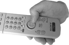 Installation 4. Einschalten des Fernsehgeräts 1. Schließen Sie das Netzkabel des Fernsehgeräts an eine Netzsteckdose (220-240 V Wechselstrom, 50 Hz) an, und schalten Sie das Gerät ein. 2.