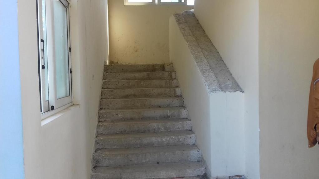 Επένδυση σκάλας και επίστρωση αίθουσας και διαδρόμου με μάρμαρο