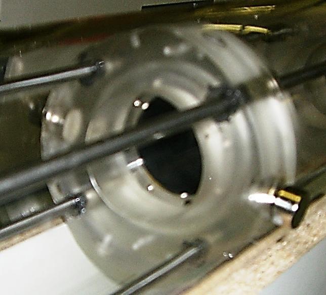 1 Uncoated MicroChannel Plate τησ Photonis (πηγό: φωτογραφύεσ κατϊ τη διϊρκεια του