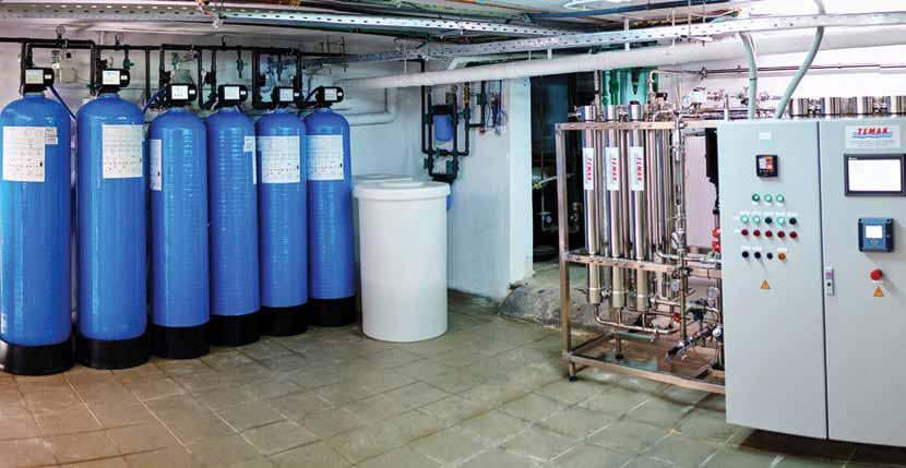 κατασκευή κυκλώματος (βρόχου) διανομής απιονισμένου νερού από υλικό κατάλληλο για αντοχή σε θερμική απολύμανση για 20 θέσεις αιμοκάθαρσης.