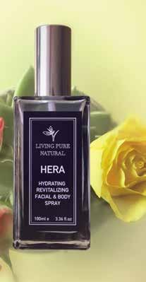 PURE HERA Το mist προσώπου της Living Pure Natural από αρωματικά εκχυλίσματα βοτάνων, όπως ο δίκταμος, και ροδόνερο αναζωογονεί κάθε τύπο δέρματος.