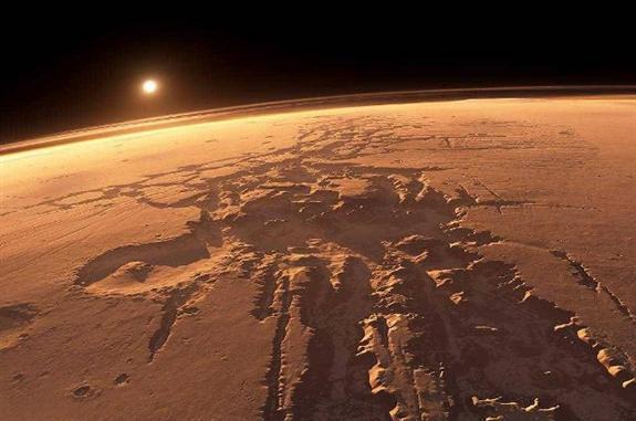 Marte * A presenza de auga líquida é controvertida (puido
