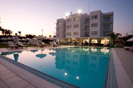 00 45.00 55.00 45.00 55.00 50.00 65.00 5 FRIXOS HOTEL APTS Larnaca-Dhekelia Road Tel.